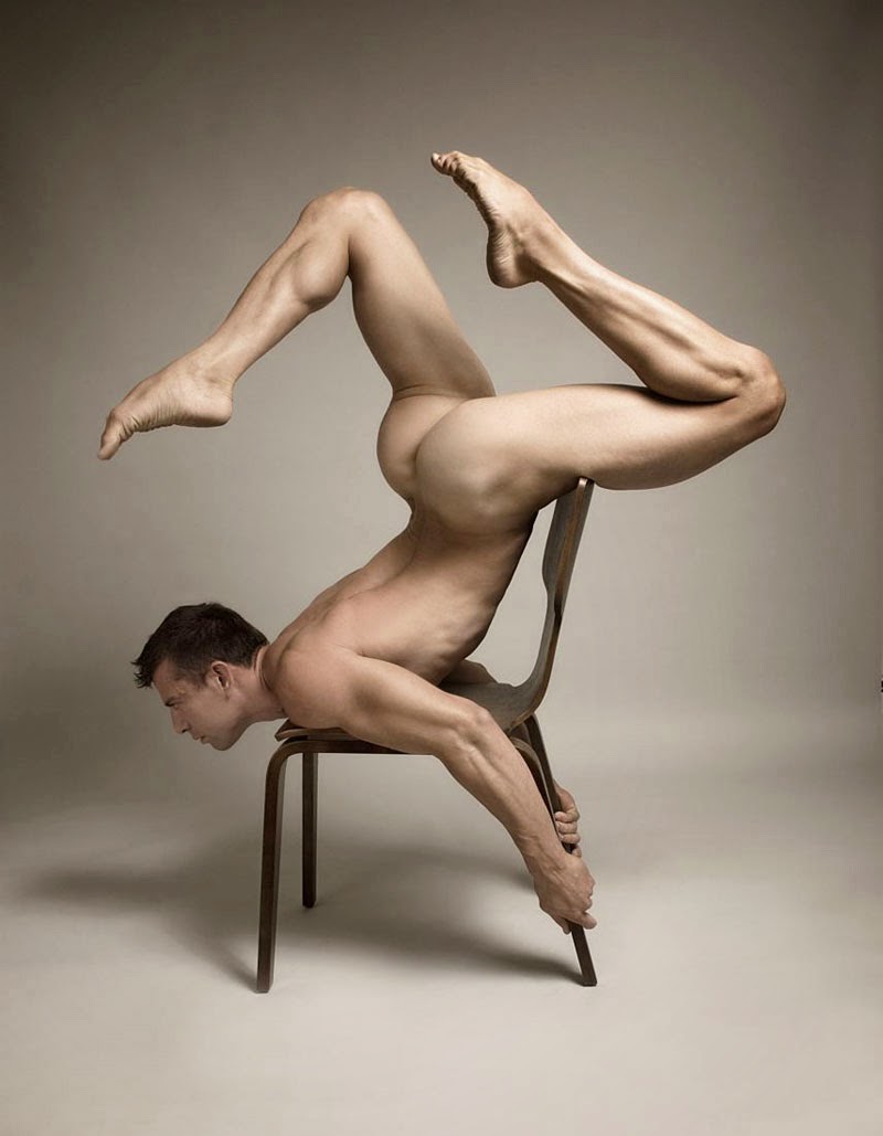 Cfnm naked male photo shoot